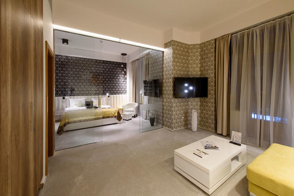 Karoly Corner Residences Apartament