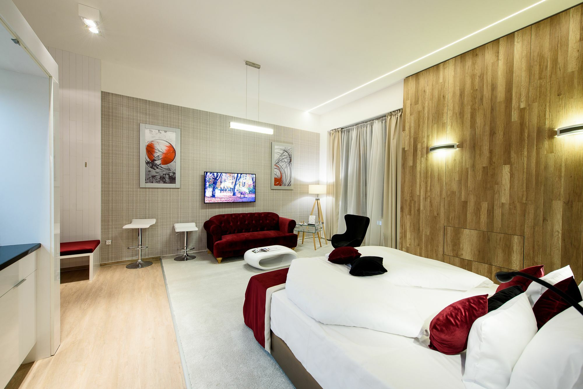 Karoly Corner Residences Apartament *