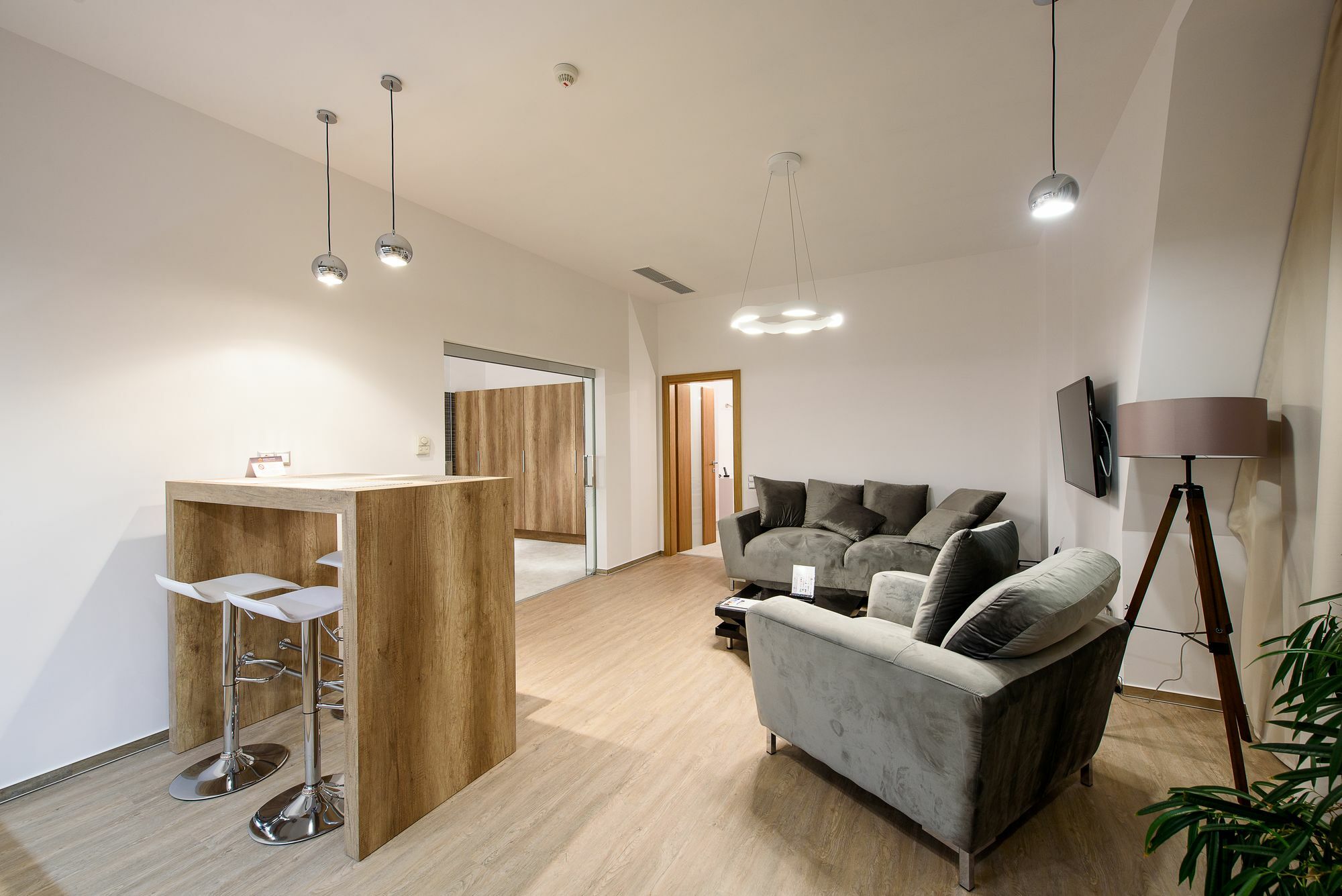 Karoly Corner Residences Apartament *