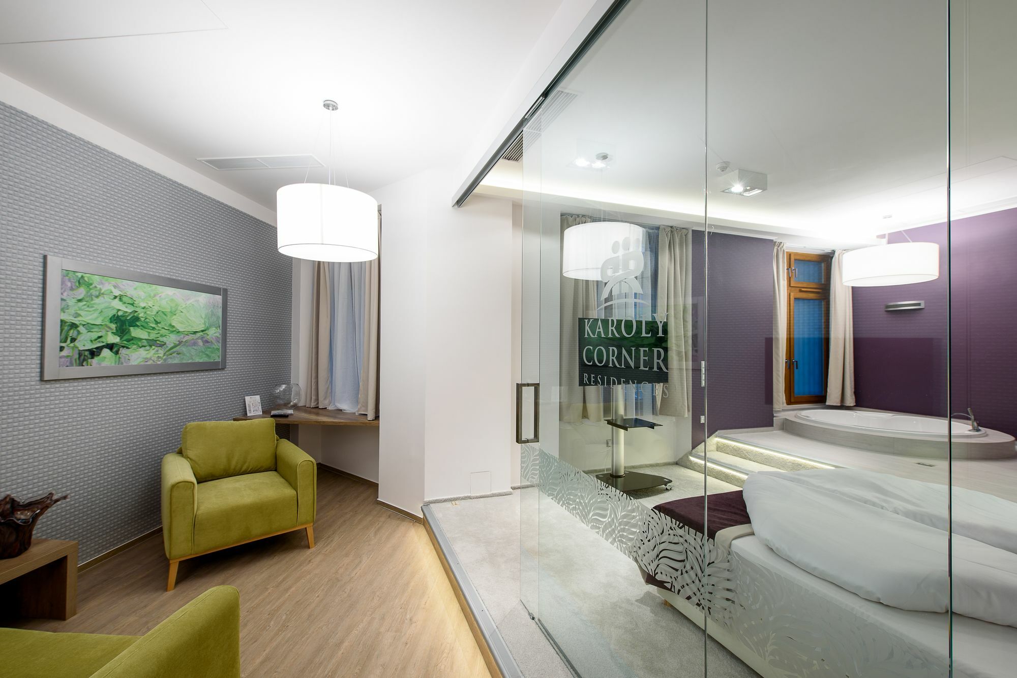 Karoly Corner Residences Apartament