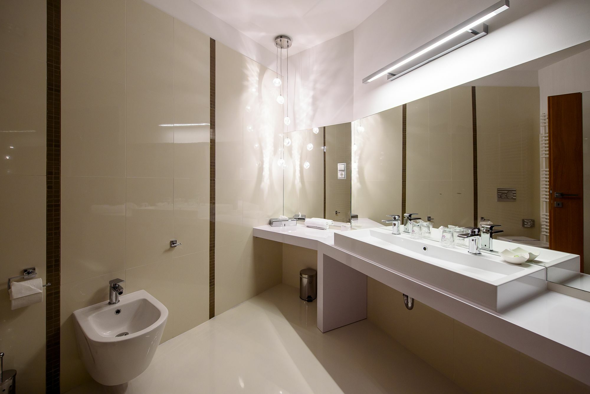 Apartament Karoly Corner Residences *