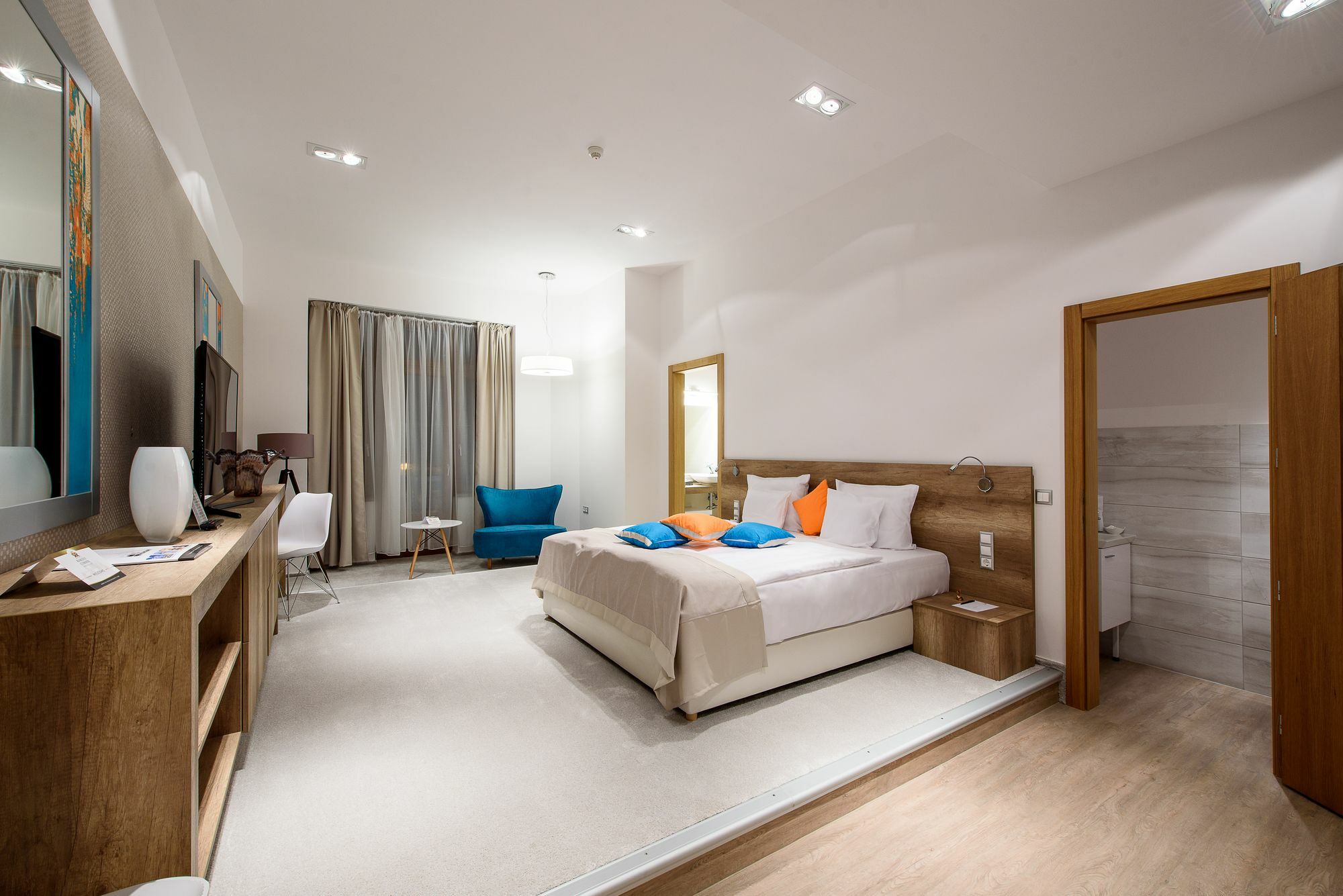 Apartament Karoly Corner Residences *